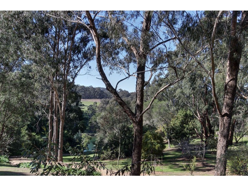 7 Landscape Drive, Metung VIC 3904