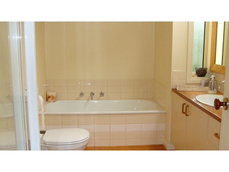 2 Bancroft Place, Metung VIC 3904