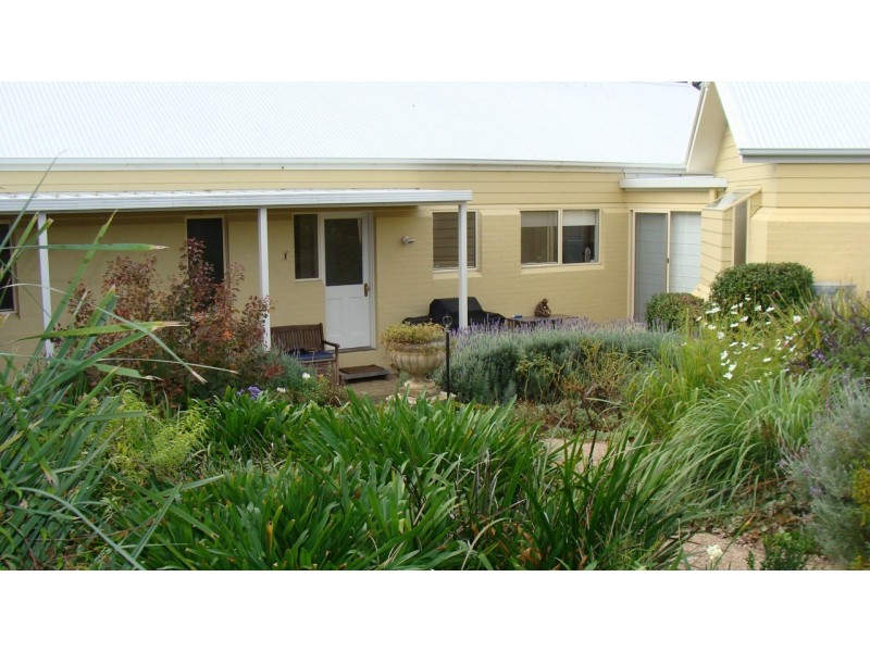 2 Bancroft Place, Metung VIC 3904