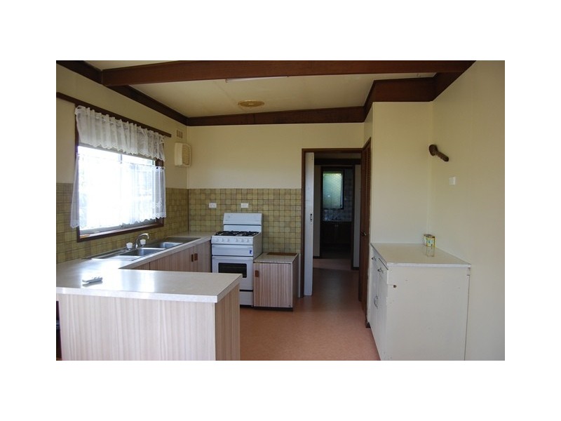 14 Lakeview Drive, Lakes Entrance VIC 3909