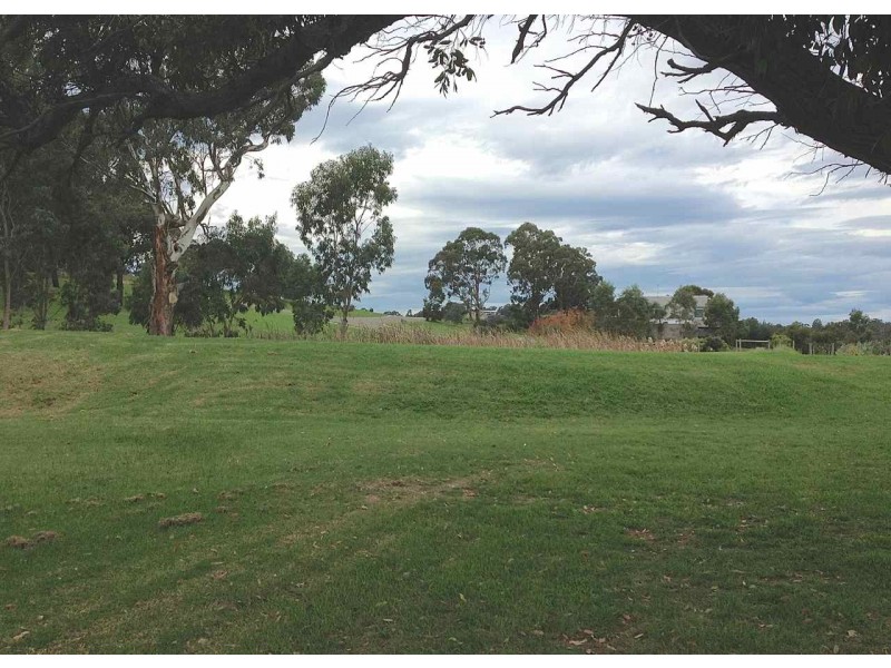 18 The Fields, Metung VIC 3904