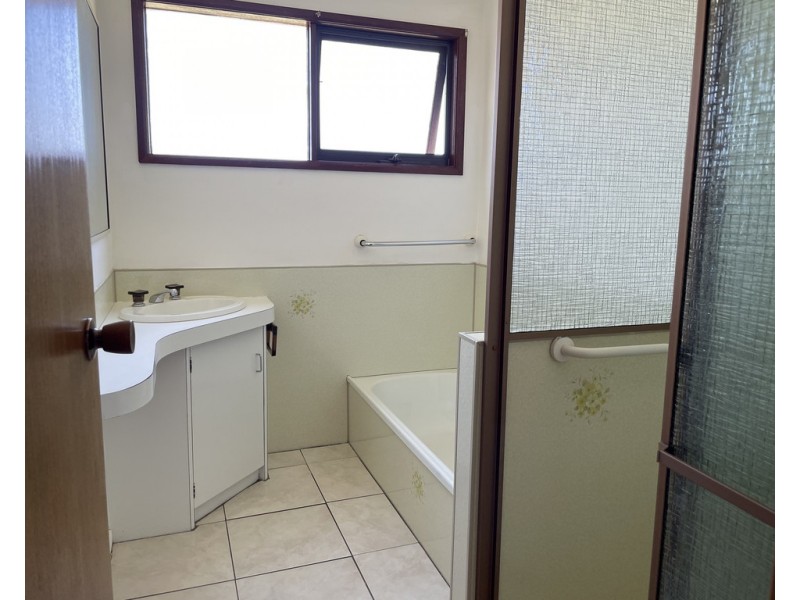 5 View Street, Lakes Entrance VIC 3909