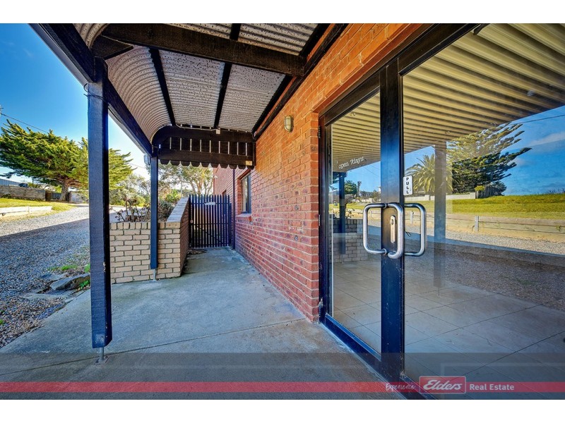 15 Point Road, Lakes Entrance VIC 3909