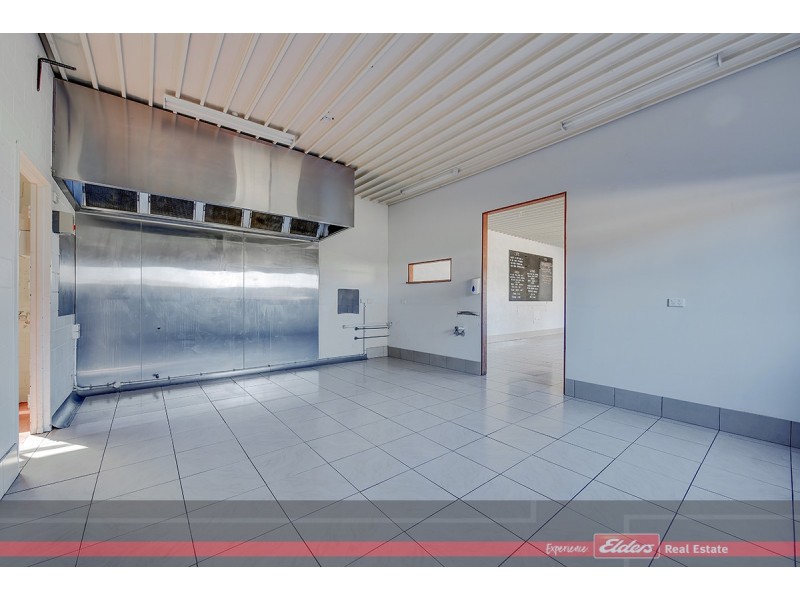 15 Point Road, Lakes Entrance VIC 3909