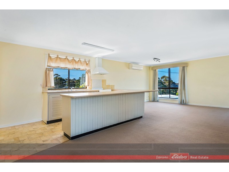 15 Point Road, Lakes Entrance VIC 3909