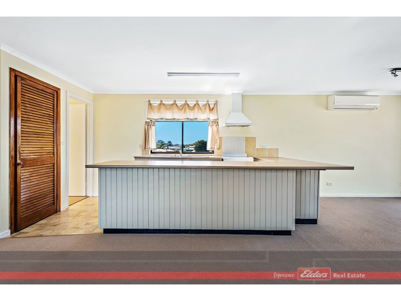 15 Point Road, Lakes Entrance VIC 3909