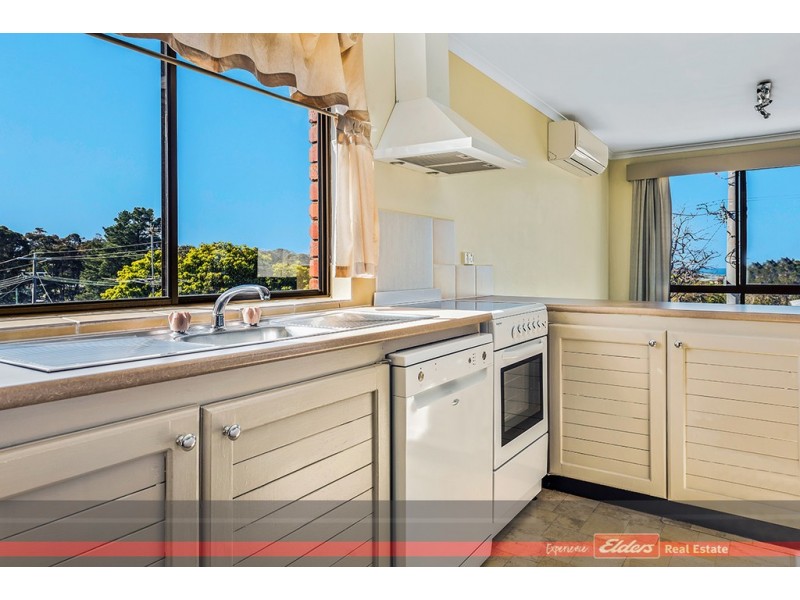 15 Point Road, Lakes Entrance VIC 3909