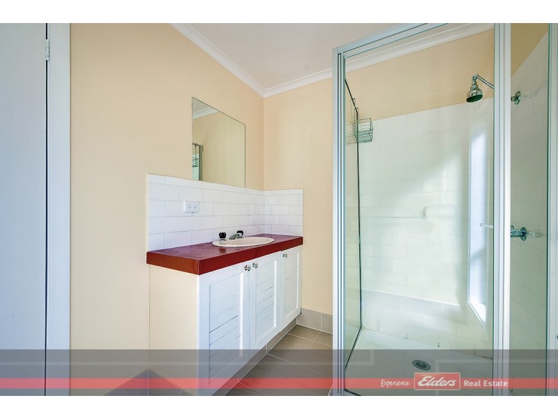 15 Point Road, Lakes Entrance VIC 3909