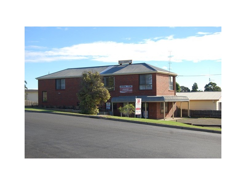 15 Point Road, Lakes Entrance VIC 3909
