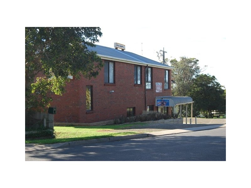 15 Point Road, Lakes Entrance VIC 3909