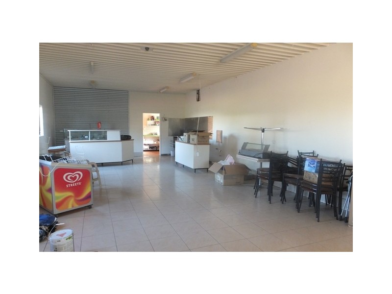 15 Point Road, Lakes Entrance VIC 3909