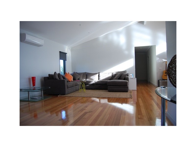 12 Mitchelson Court, Lakes Entrance VIC 3909