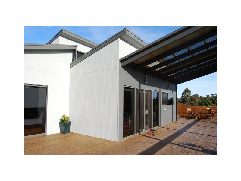 12 Mitchelson Court, Lakes Entrance VIC 3909