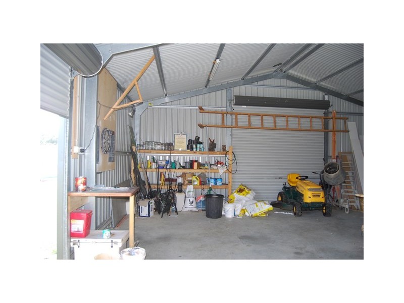 12 Mitchelson Court, Lakes Entrance VIC 3909