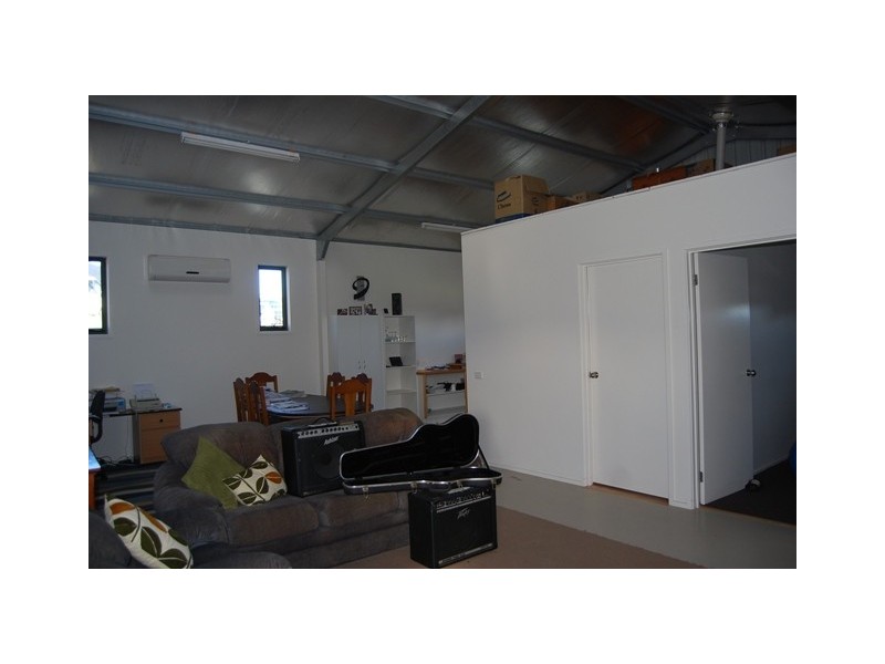 12 Mitchelson Court, Lakes Entrance VIC 3909