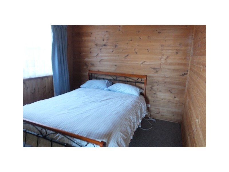 4 Points Road South, Kalimna VIC 3909