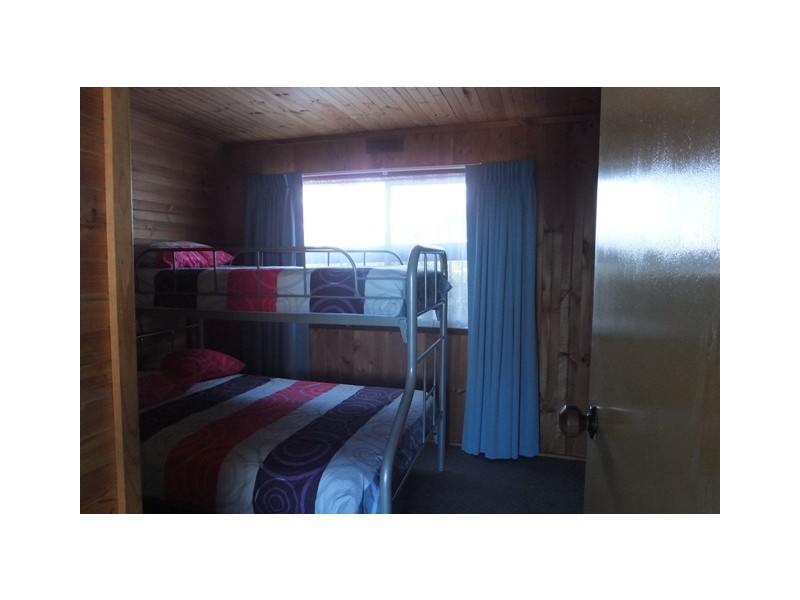 4 Points Road South, Kalimna VIC 3909