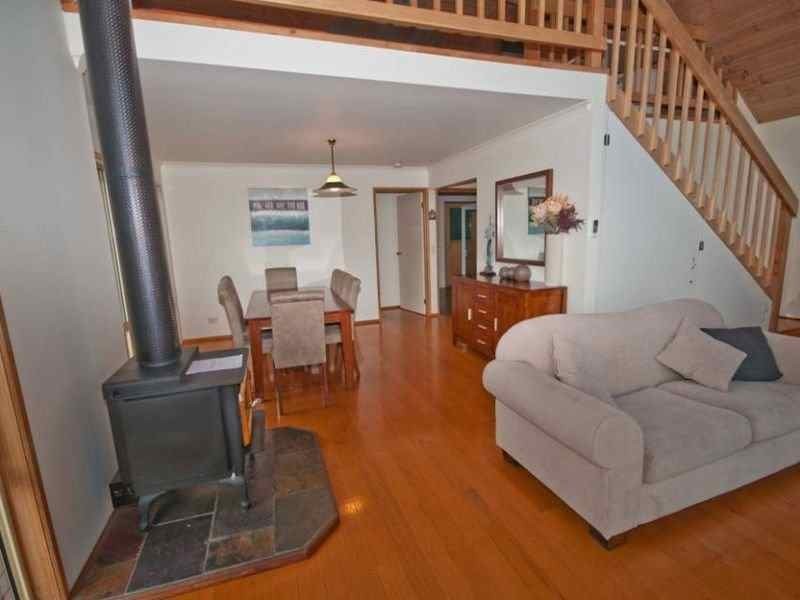 50 Mairburn Road, Metung VIC 3904