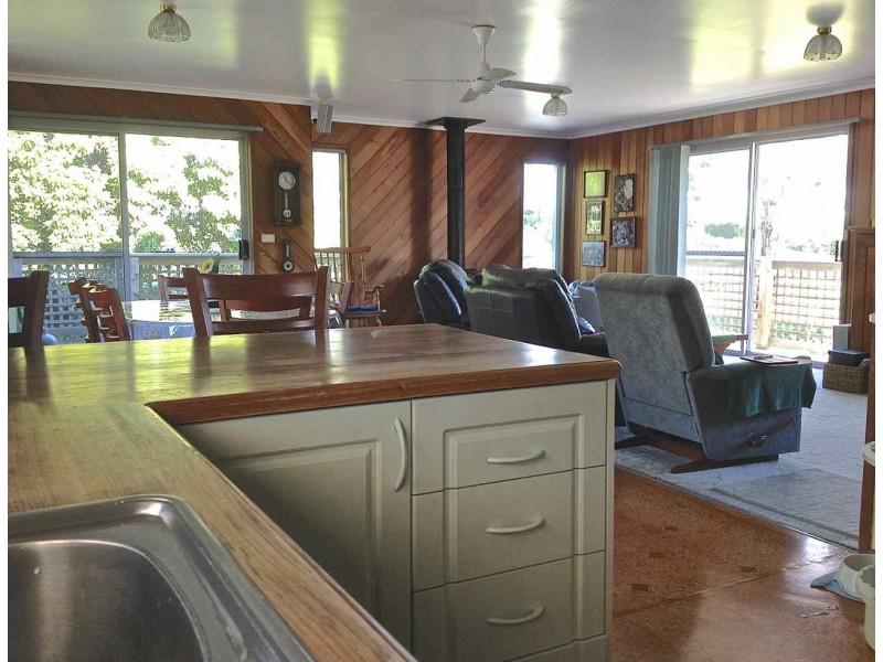 3 Adsal Court, Metung VIC 3904