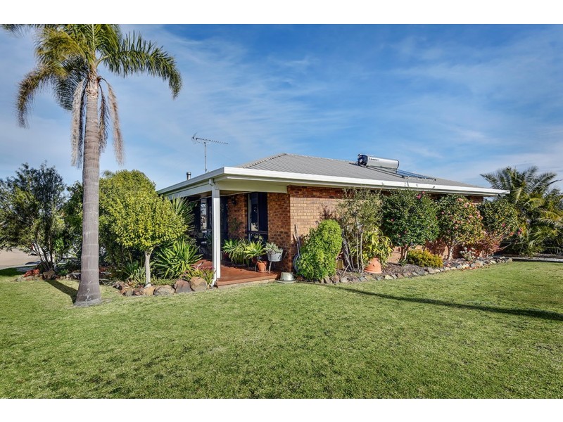29 Lakeview Drive, Lakes Entrance VIC 3909