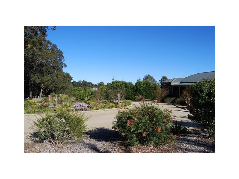 121 Ostlers Road, Lakes Entrance VIC 3909