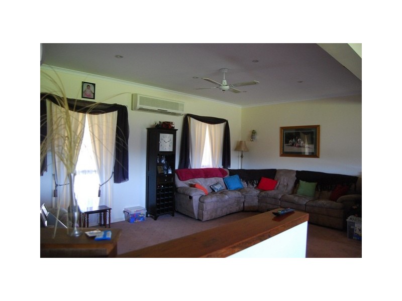 121 Ostlers Road, Lakes Entrance VIC 3909