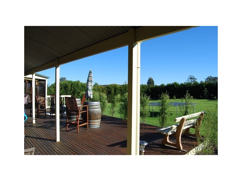 121 Ostlers Road, Lakes Entrance VIC 3909