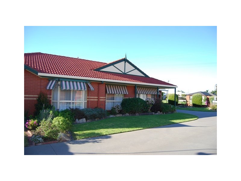 1 67-73 Roadknight Street, Lakes Entrance VIC 3909