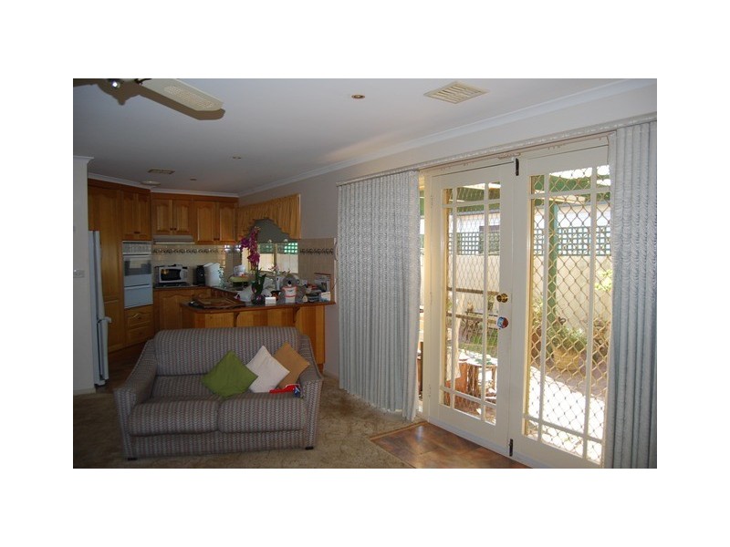 1 67-73 Roadknight Street, Lakes Entrance VIC 3909
