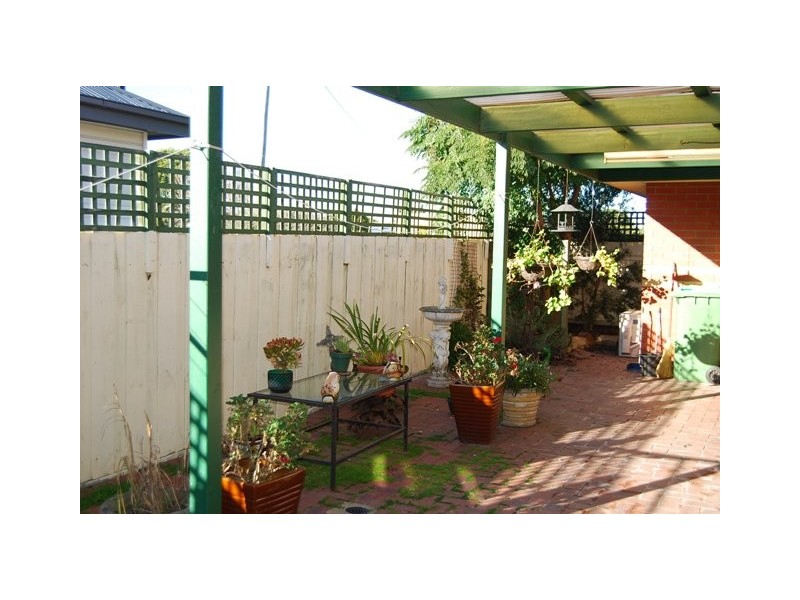 1 67-73 Roadknight Street, Lakes Entrance VIC 3909