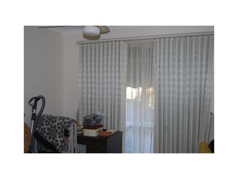 1 67-73 Roadknight Street, Lakes Entrance VIC 3909