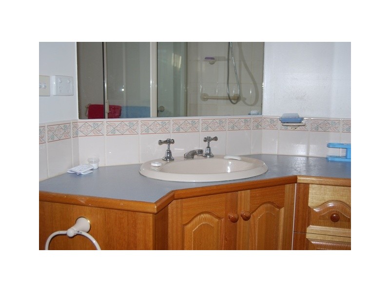 1 67-73 Roadknight Street, Lakes Entrance VIC 3909