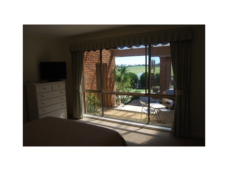 62 Stirling Drive, Lakes Entrance VIC 3909