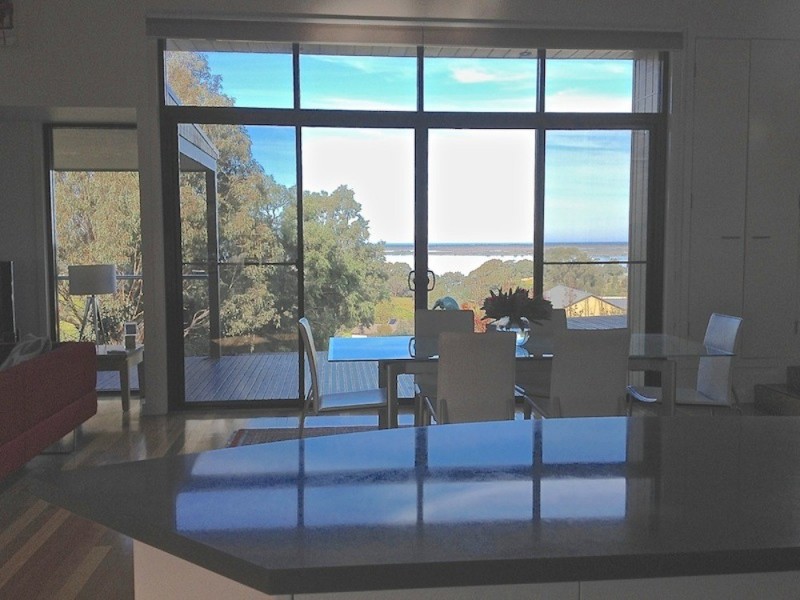 31 Kings Cove Boulevard, Metung VIC 3904
