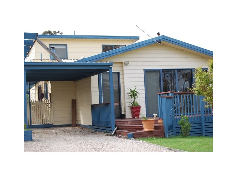 54 McCullough Street, Lakes Entrance VIC 3909