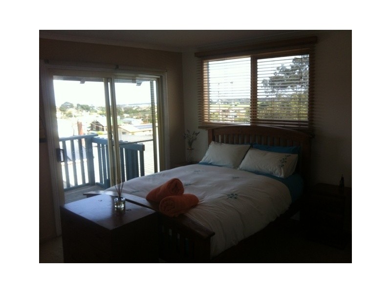 54 McCullough Street, Lakes Entrance VIC 3909