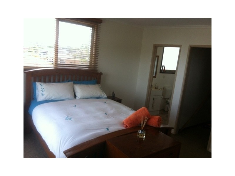 54 McCullough Street, Lakes Entrance VIC 3909