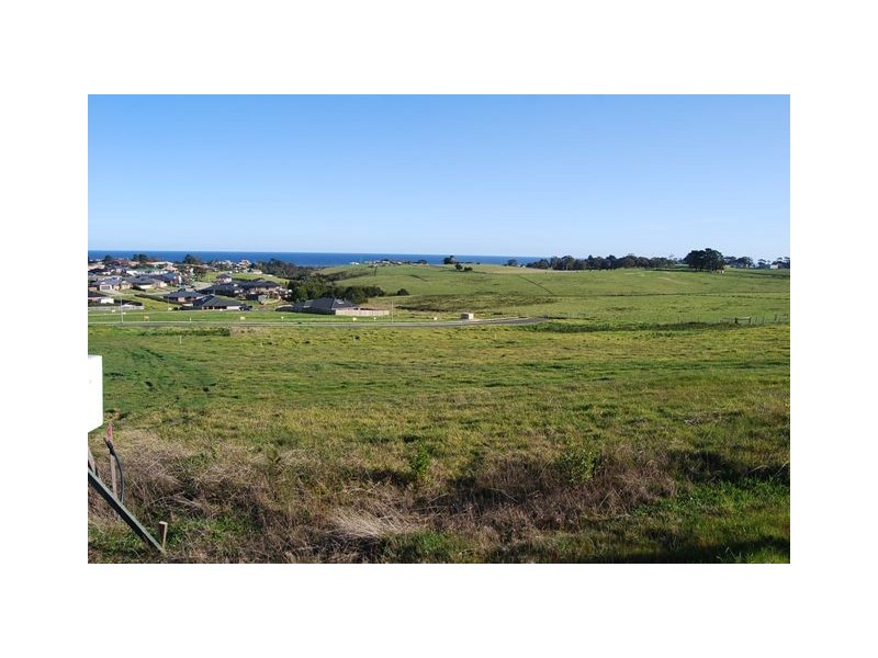 108 Thorpes Lane, Lakes Entrance VIC 3909