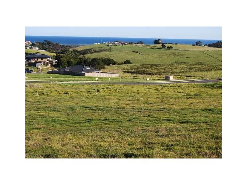 108 Thorpes Lane, Lakes Entrance VIC 3909