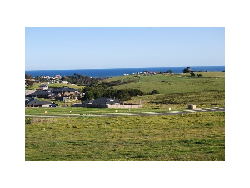 108 Thorpes Lane, Lakes Entrance VIC 3909