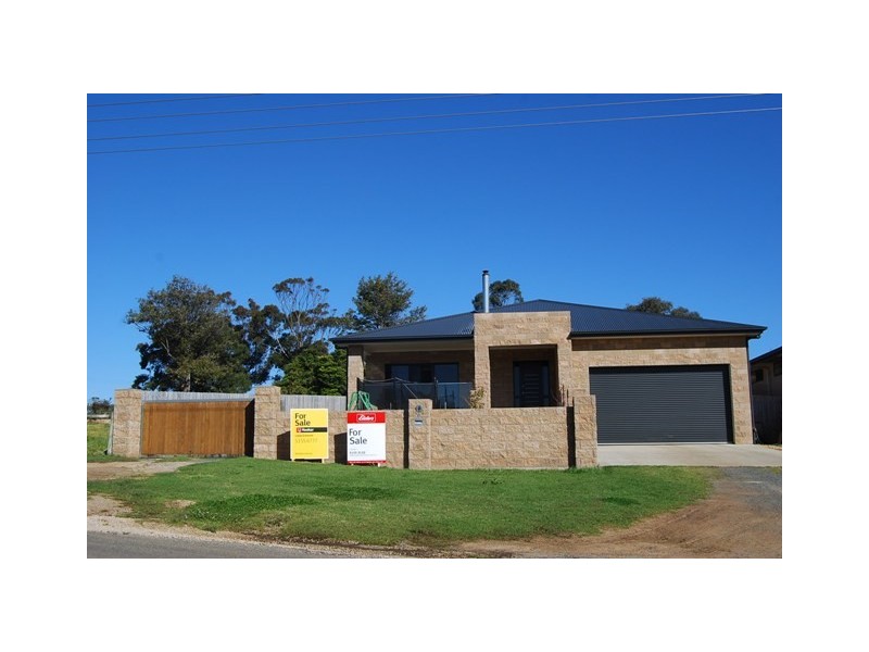 9 BungYarnda Court, Lakes Entrance VIC 3909