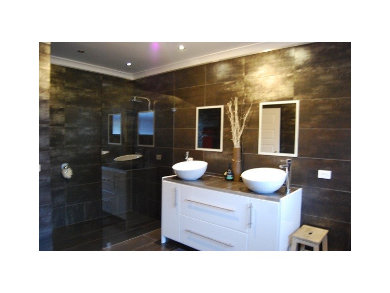 9 BungYarnda Court, Lakes Entrance VIC 3909