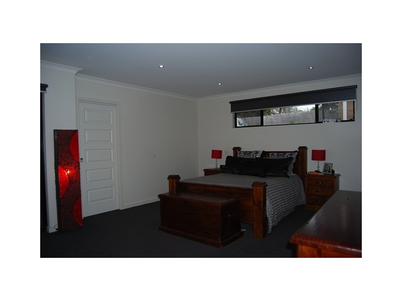 9 BungYarnda Court, Lakes Entrance VIC 3909