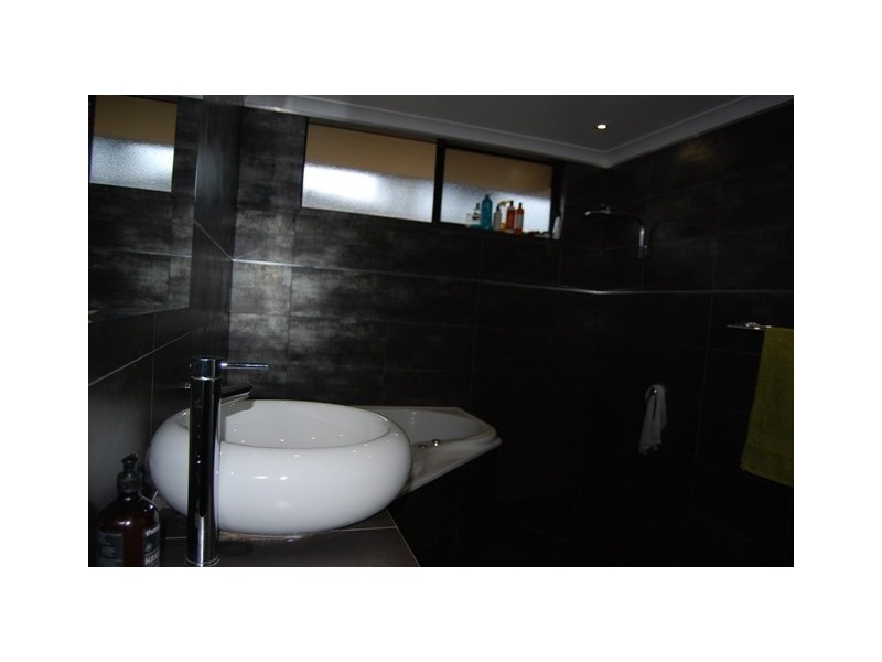 9 BungYarnda Court, Lakes Entrance VIC 3909