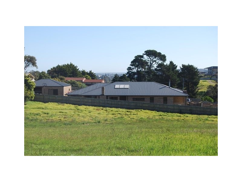 9 BungYarnda Court, Lakes Entrance VIC 3909