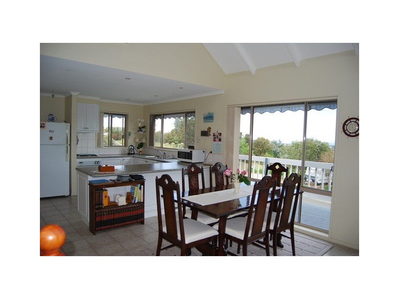 50 Nautilus Way, Lakes Entrance VIC 3909