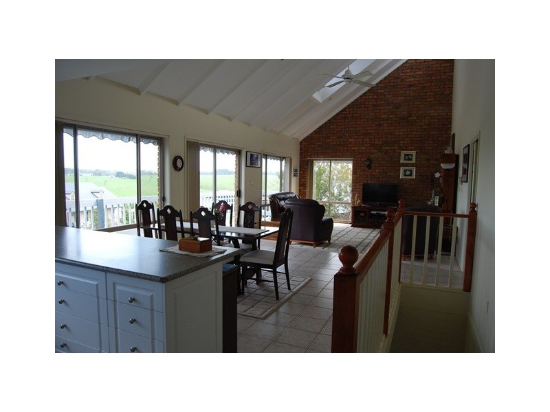 50 Nautilus Way, Lakes Entrance VIC 3909