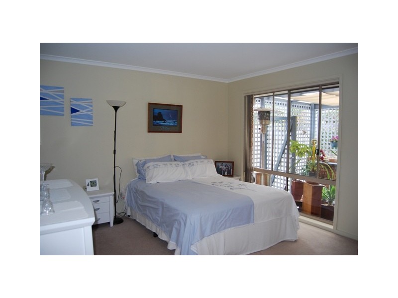 50 Nautilus Way, Lakes Entrance VIC 3909
