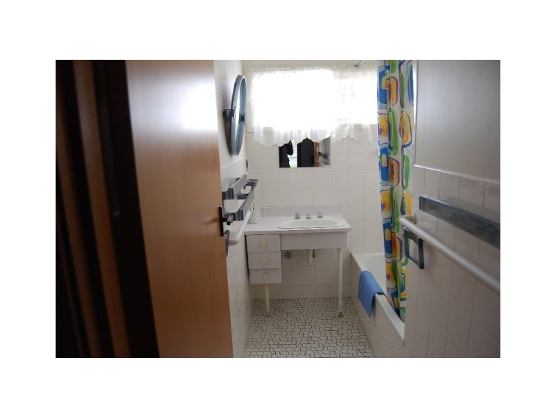 7 Eastern Beach Road, Lakes Entrance VIC 3909