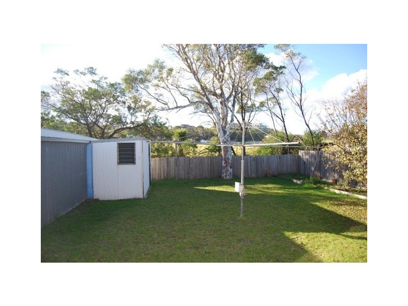 7 Eastern Beach Road, Lakes Entrance VIC 3909